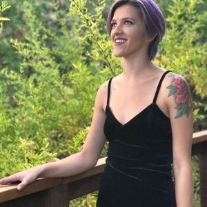 Meet your Posher, Dominique